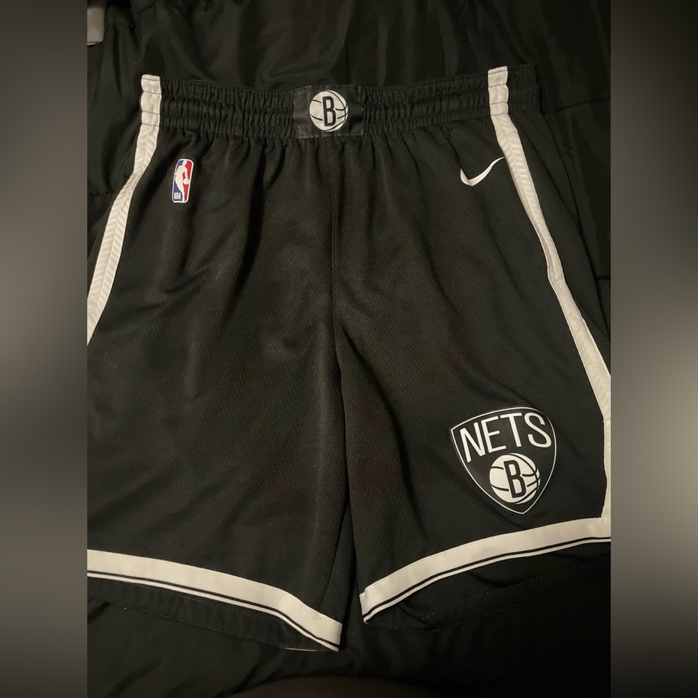 Brooklyn Nets Icon Edition
Men's Nike NBA Swingman Shorts size 42 waist
